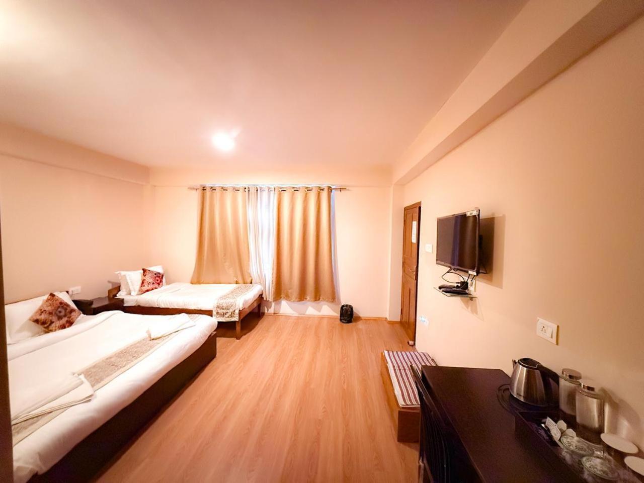 Hotel Shambhala ガントク エクステリア 写真